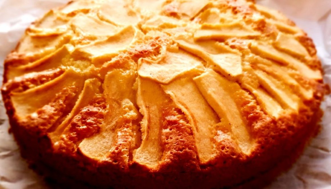 Marzipan-apple cake