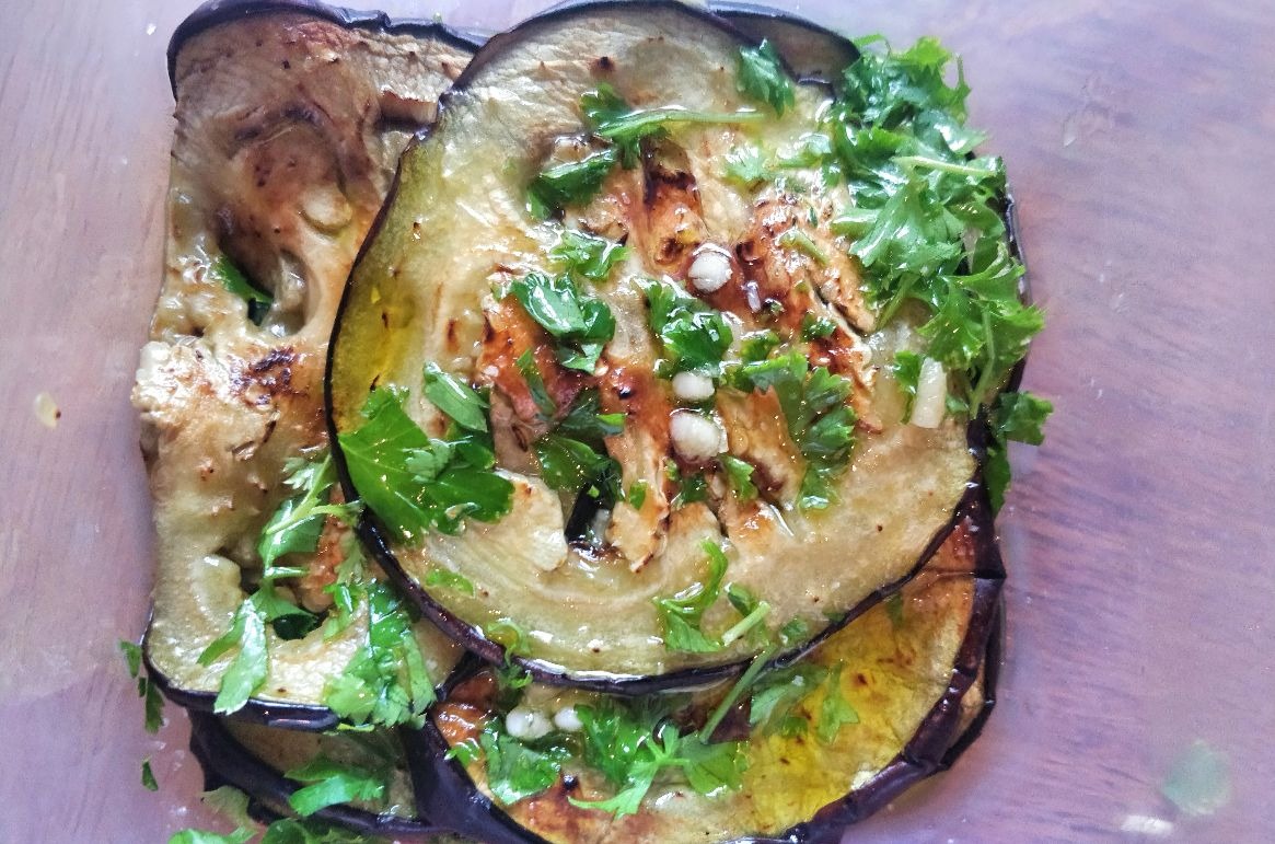 Eggplant with carlic and parsley