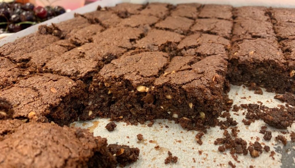 Almond-chocolate brownie