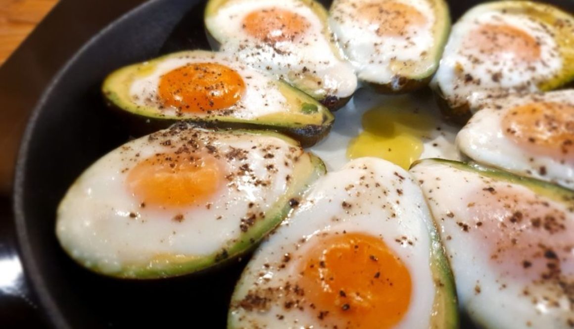 Baked avocado-eggs