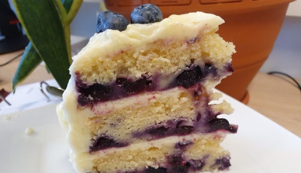 Lemon-blueberry cake