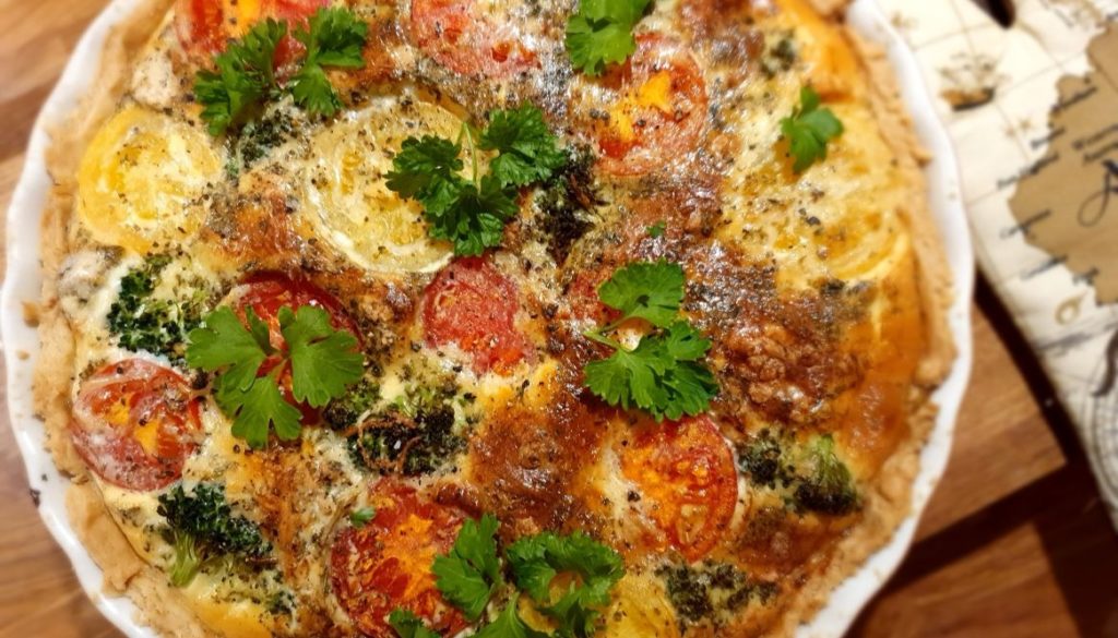 Autumn tomato-broccoli quiche