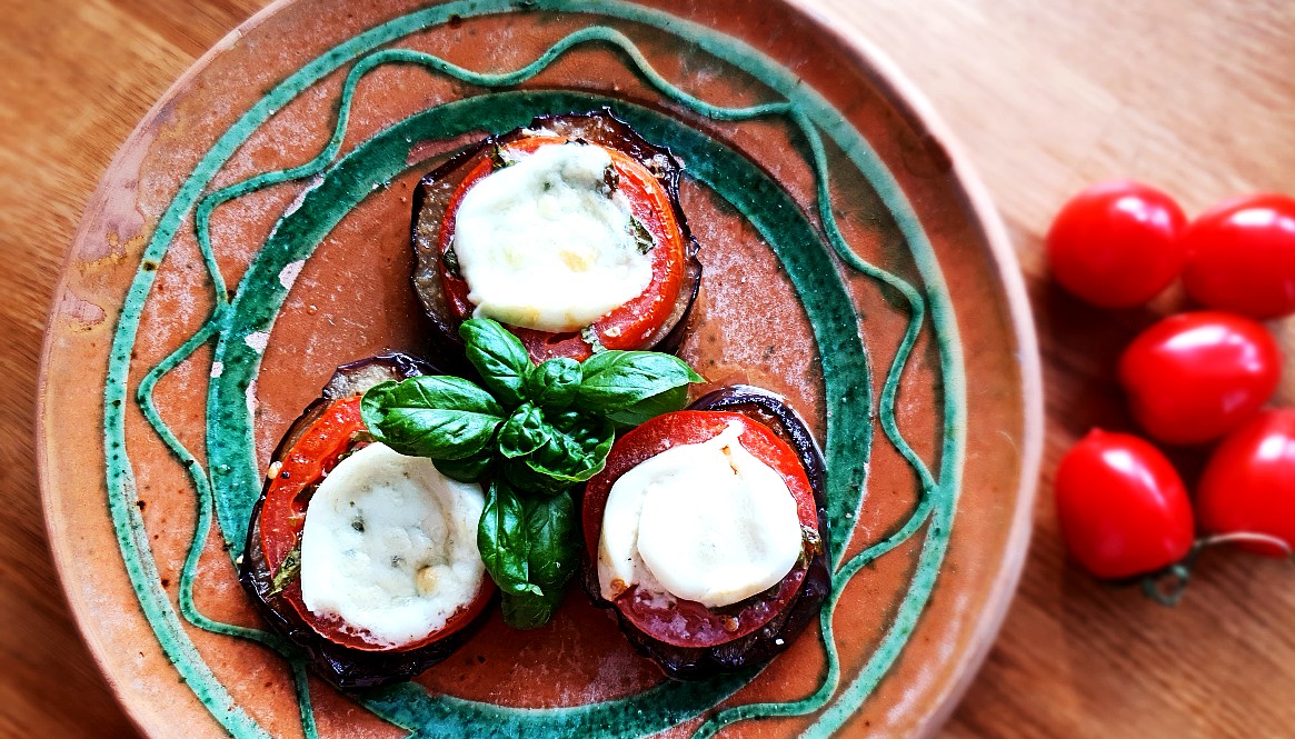 Eggplant with tomato, basil and mozzarella