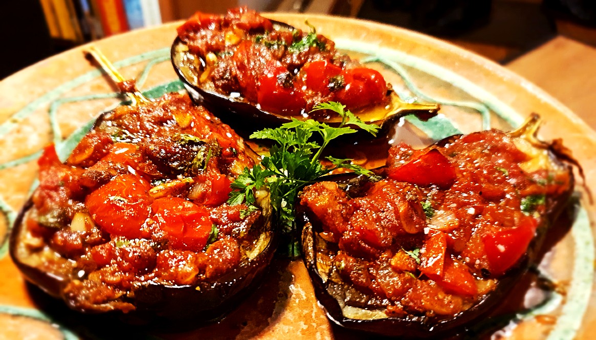 Tomato stuffed eggplants