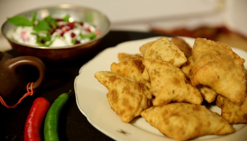 Potato filled samosas (Aloo Samosa)