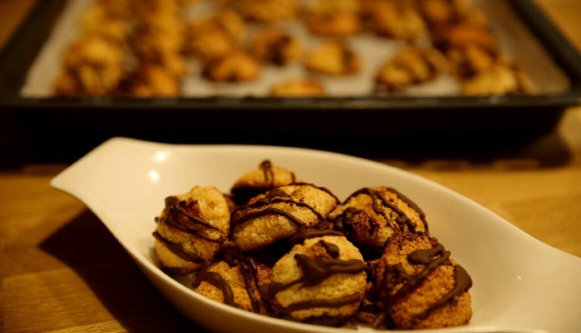Coconut almond cookies