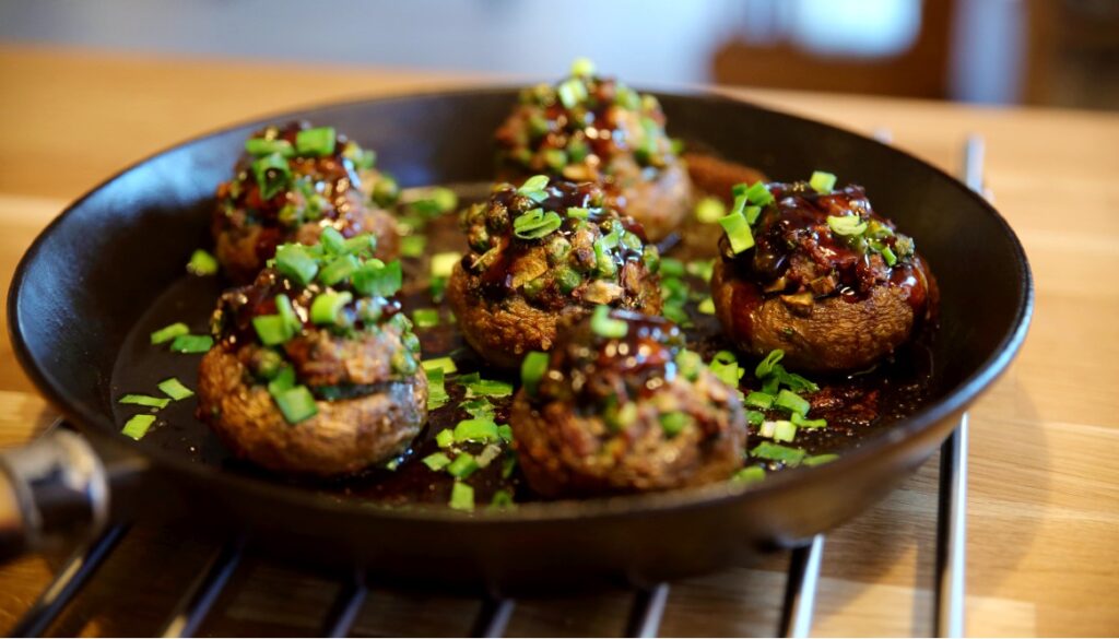 Stuffed mushrooms with oyster sauce glaze