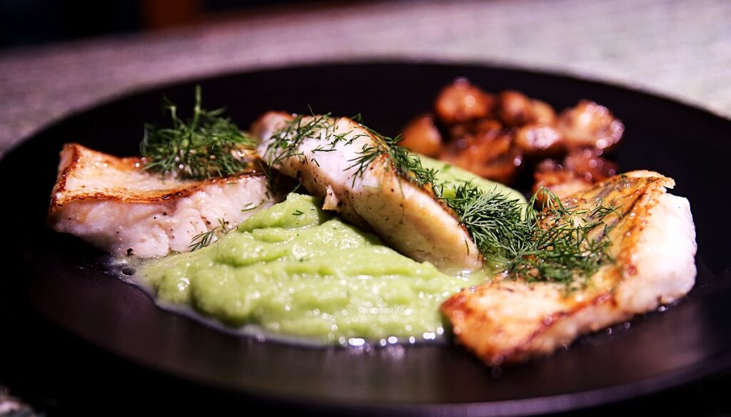 Fried pikeperch with broccoli and celeriac puree