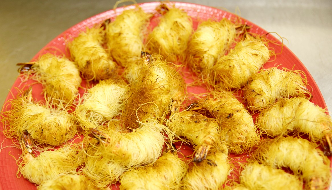 Shrimps in kataifi batter