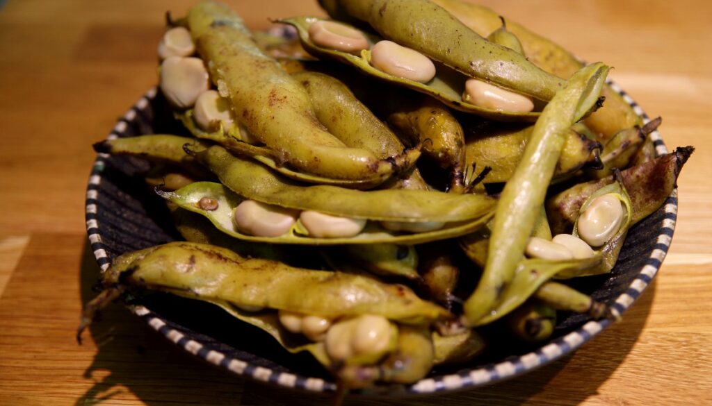 Broad beans boiled in salt water