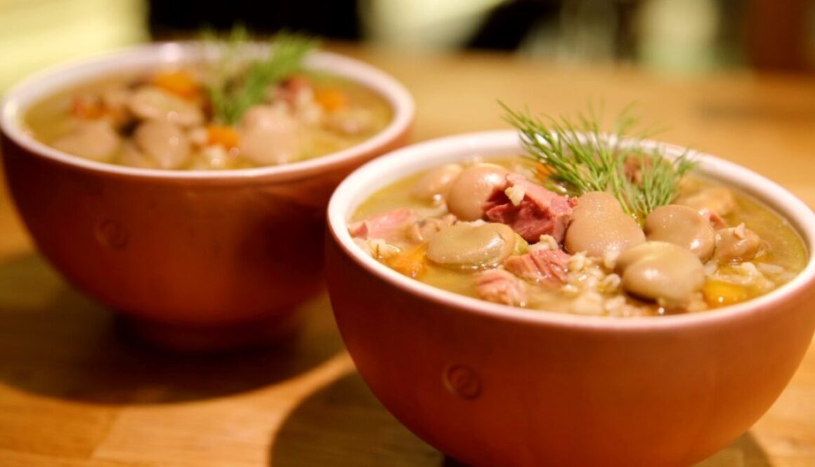 Broad bean soup