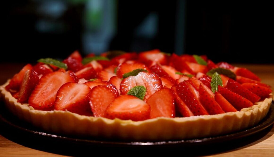 Strawberry and cream cheese cake